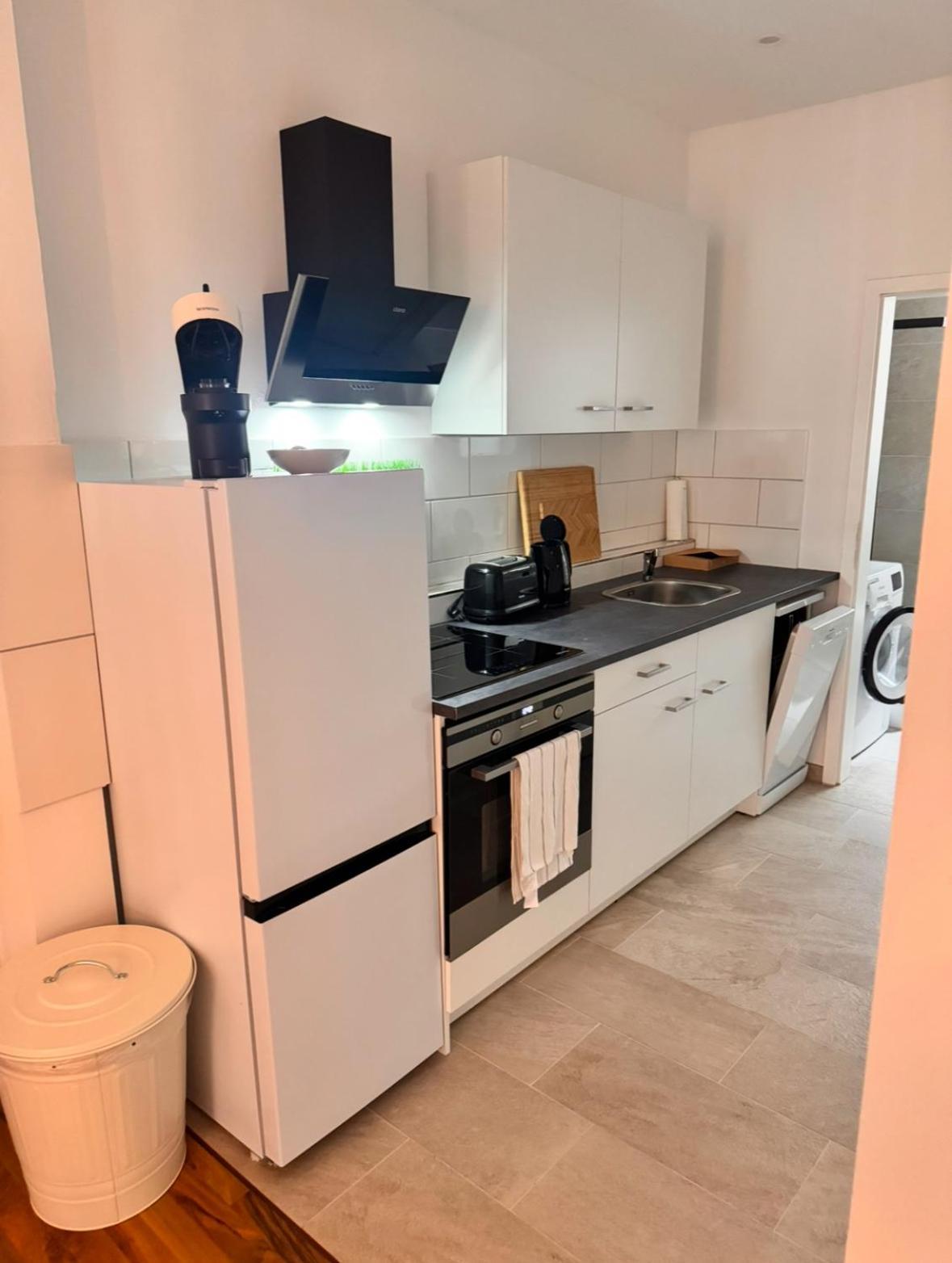 New Apartment In Magdeburg Buckau - Waschmaschine, Smart-Tv, Neues Badezimmer Extérieur photo